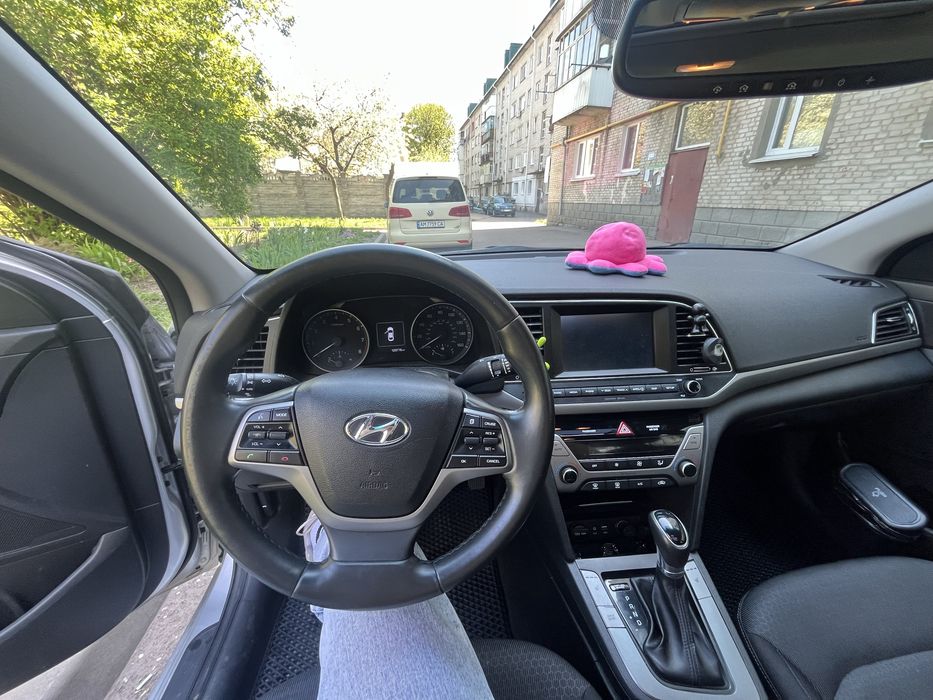 Автомобіль Hyndai