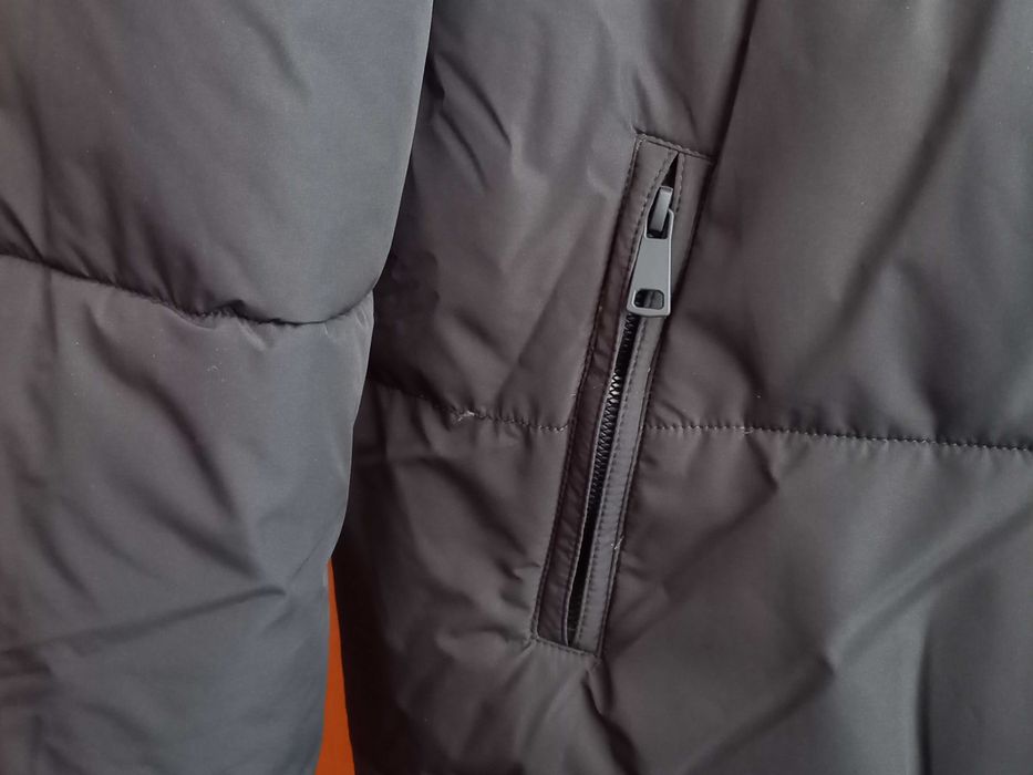 (NOVO C/ ETIQUETA, PORTES GRÁTIS) ZARA: Casaco de Penas c/ Capuz Preto