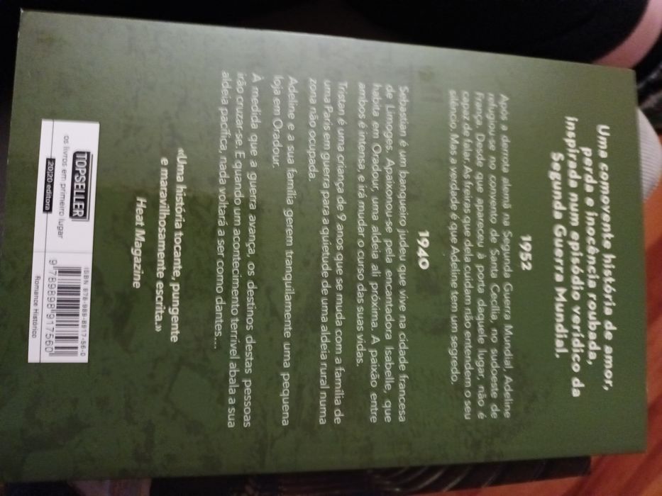 Livro Uma voz perdida na guerra novo