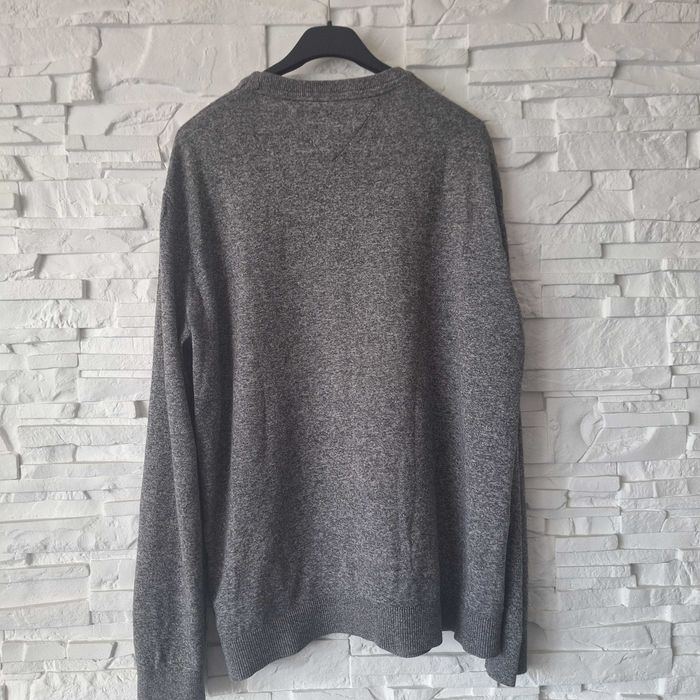 Męski sweter Tommy Hilfiger rozm. M szary