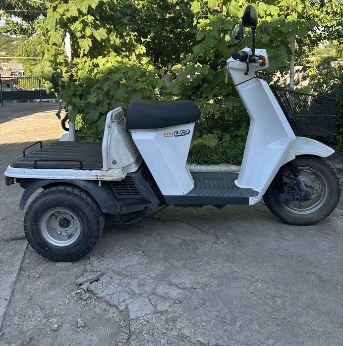 Мопед Honda Gyro Up