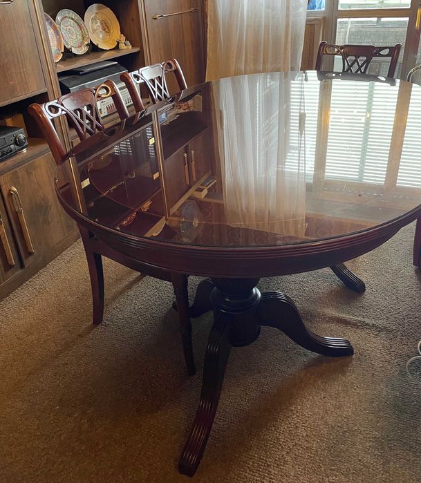 Conjunto Sala de Jantar Estilo Clássico - Mesa e Cadeiras