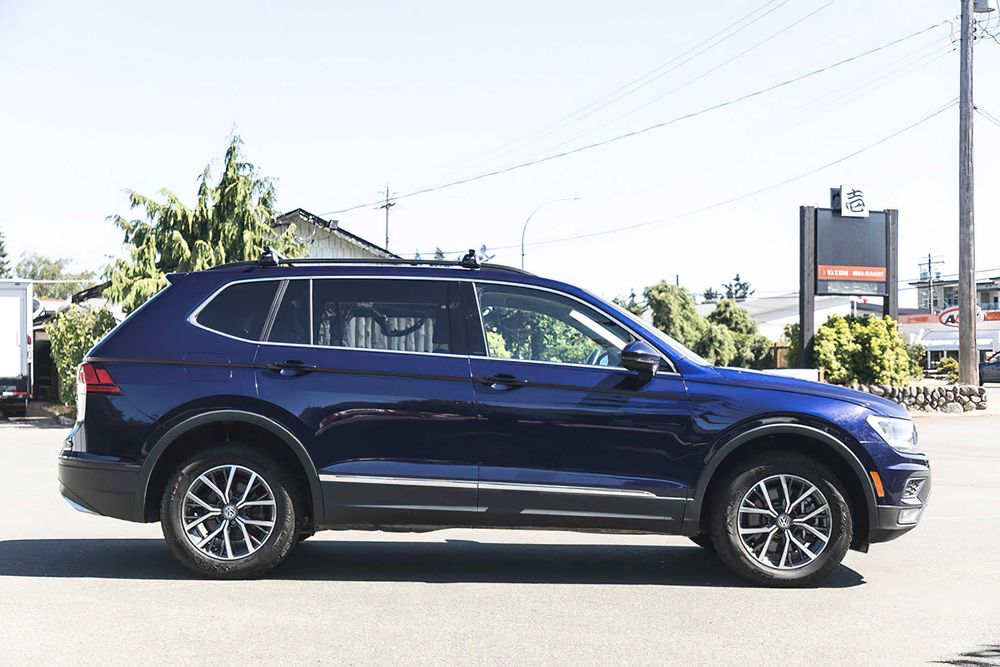 Volkswagen Tiguan      2021