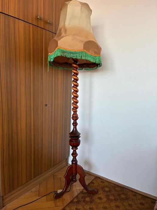 Lampa podłogowa retro drewniana PRL