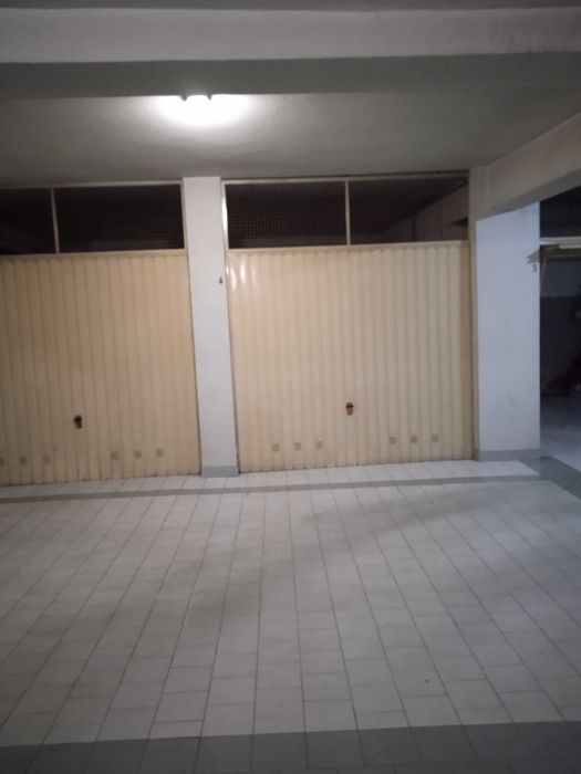 Garagem espetacular para venda em caldas da rainha vendo/alugo