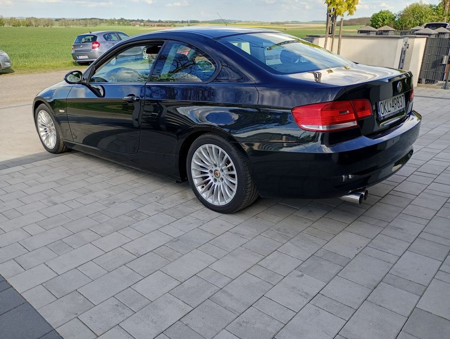 Piękne BMW E92 2009 r. 170 km • 183 tkm • Garażowane  Stan Idealny