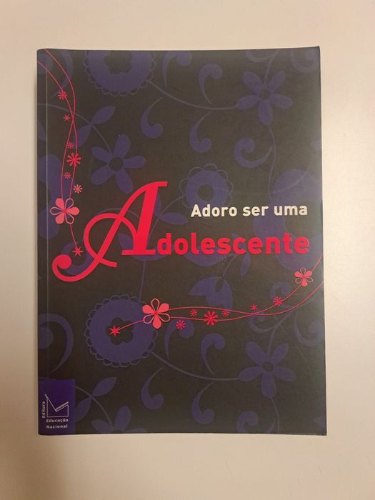 Livro "Adoro ser uma adolescente"