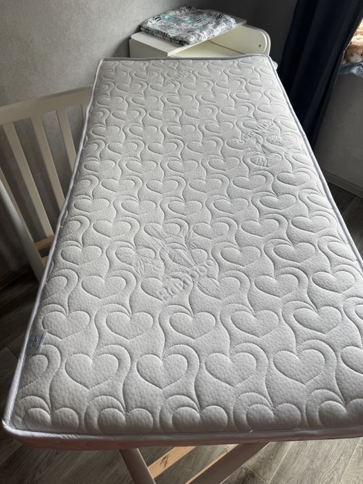 Ліжечко+ матрас + комод  Верес + кокон + мобіль + постіль+ дзеркало