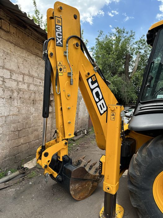 Продам трактор JCB 2021 (1600 моточасов )