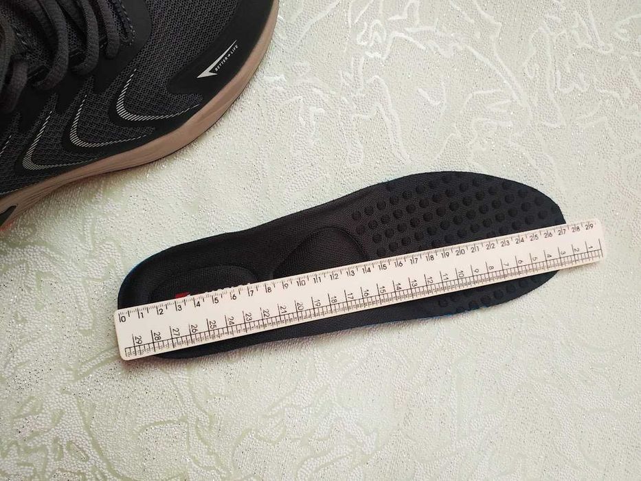 Нові чоловічі кросівки Baas ploa baasploa легкі 41-42