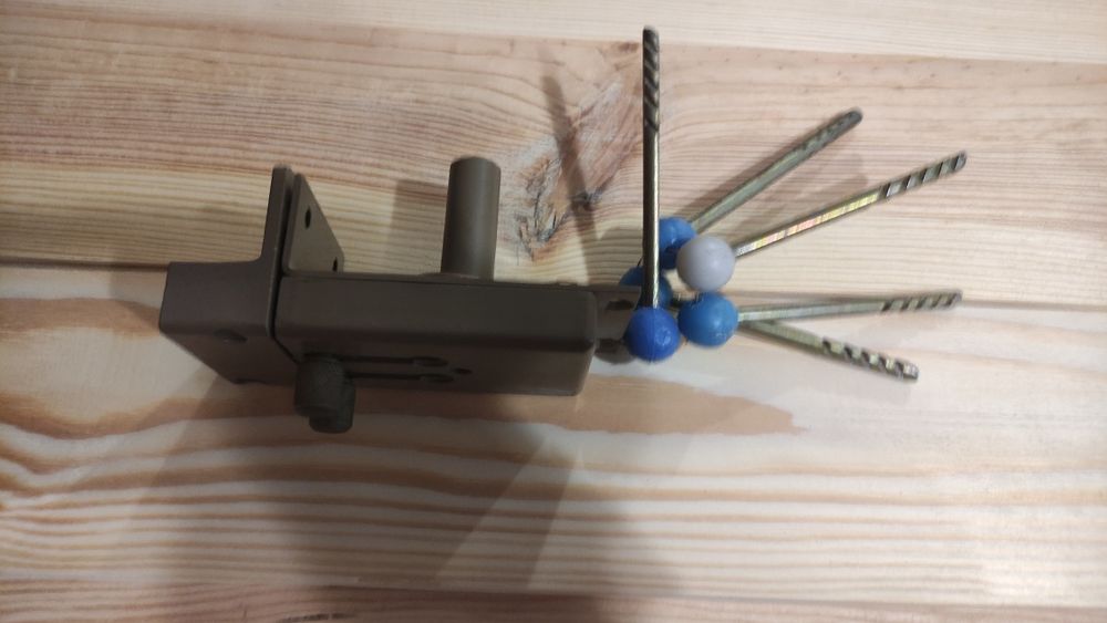 Замок ссср накладний на двері чи в гаражні ворота