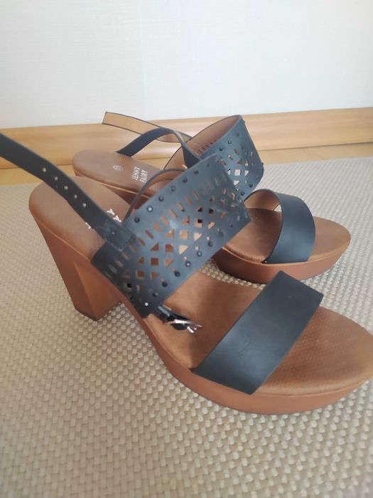buty na wesele, koturn, wysoki obcas, ażurowy pasek, stan - jak nowe