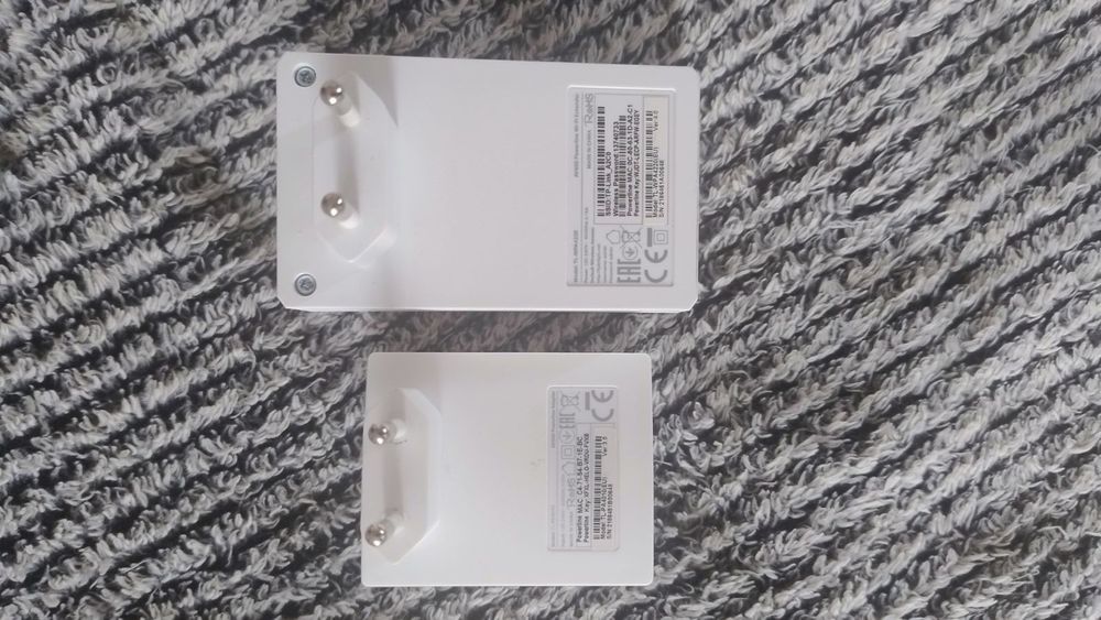 Powerline-адаптер TP-Link TL-WPA4220 AV600