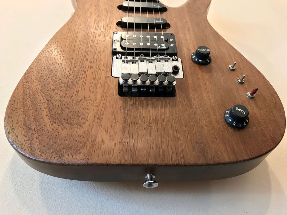 Presto Lang gitara elektryczna HSS 24 progi tremolo z blokadą strun, Polska