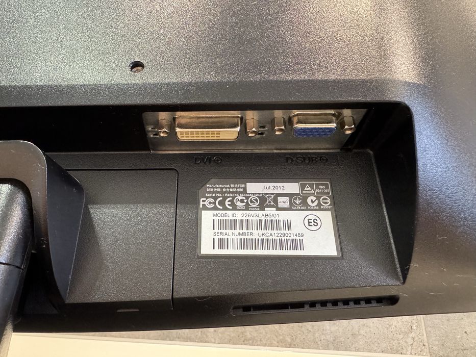 Монитор Philips 22”