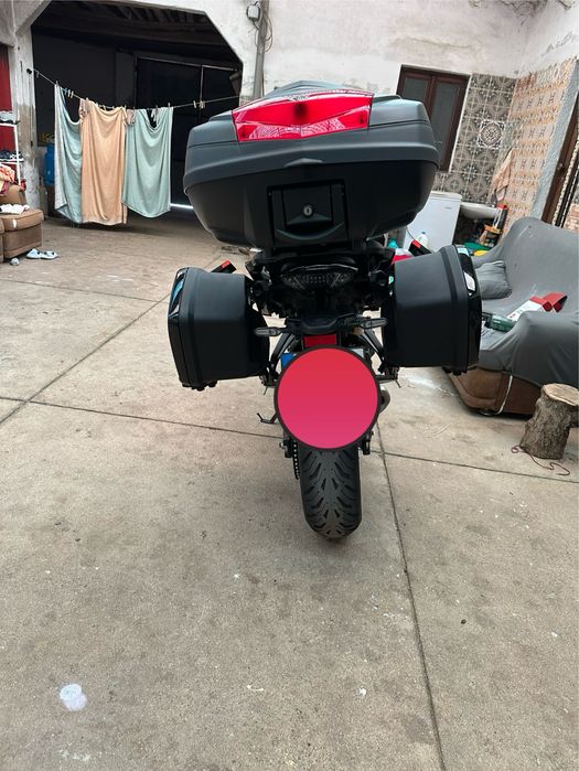 Yamaha Tracer 7 GT com extras (topcase 50L e barras proteção)