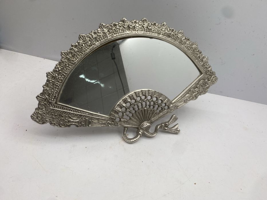 Espelho leque em metal
