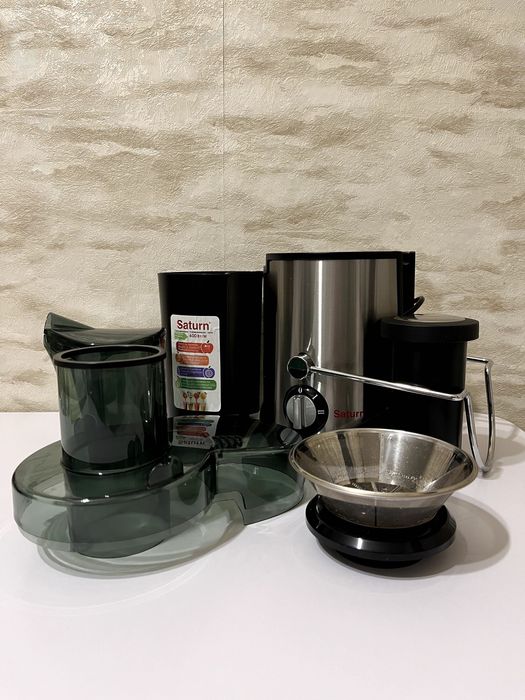 Продам Соковитискач (Соковыжималка)  Saturn ST-FP8088