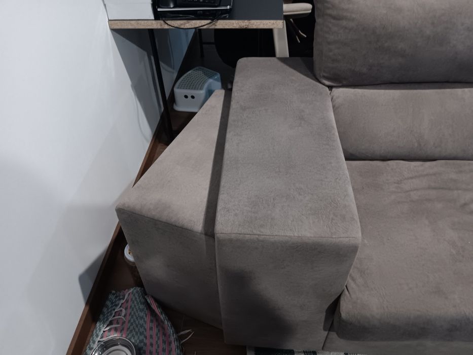 Sofa com chaise long reversível Airó • OLX.pt