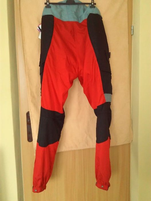 Spodnie Clover rozm. 60