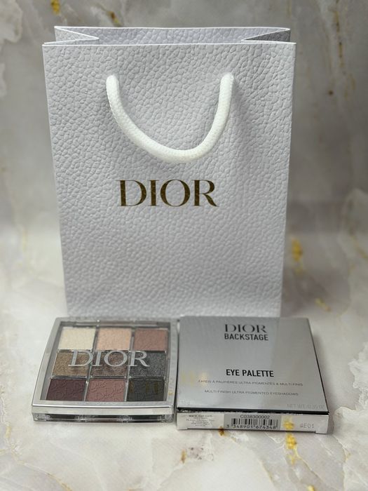 Тіні для повік Dior 002 Smoke Essentials