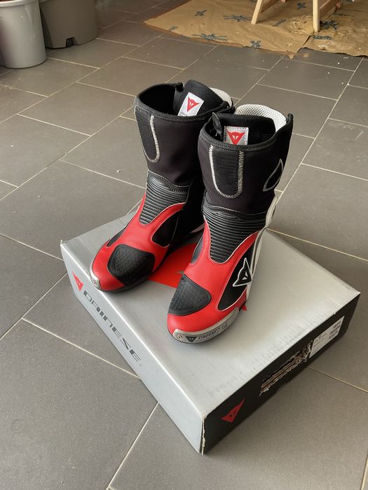 Dainese Axial Pro