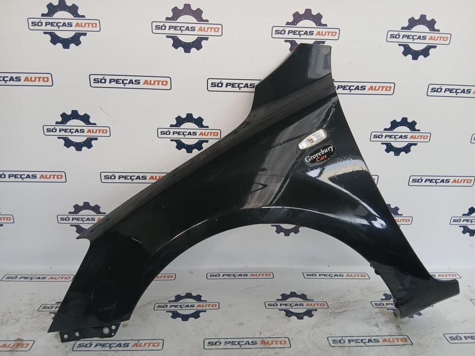 GUARDA LAMAS ESQUERDO PRETO KIA CEED 2 1.6CRDI ANO: 2010