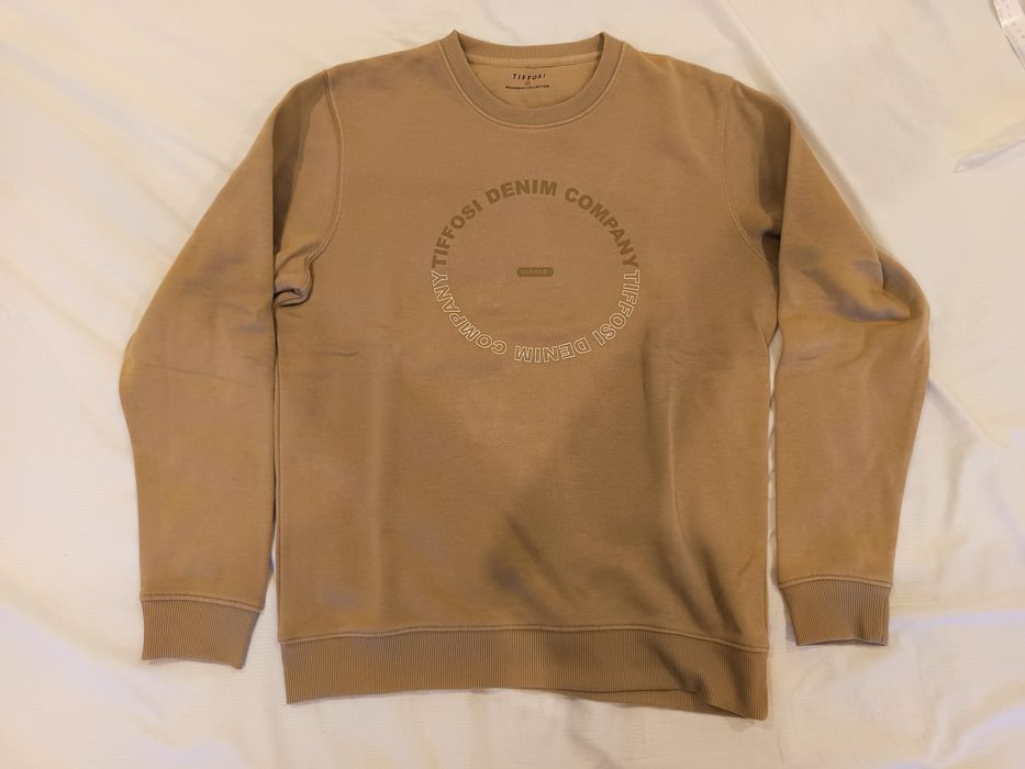 Camisola da Tiffosi tamanho S pouco usada (cor café com leite/castanho claro)
