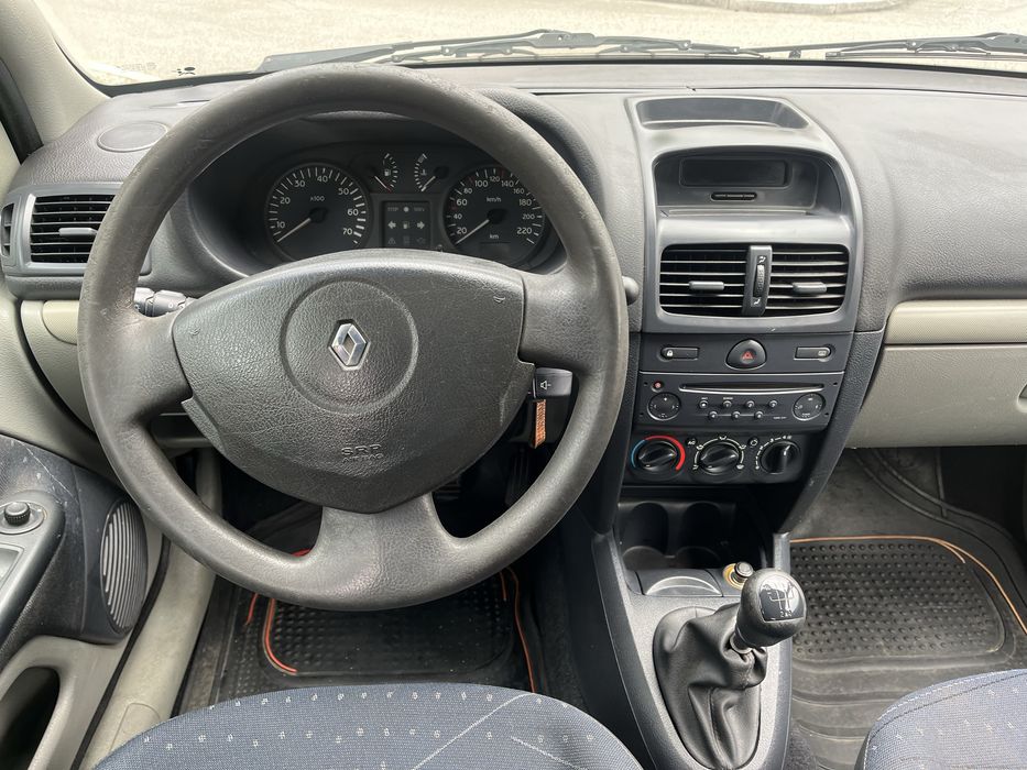Renault Clio 1.5 DCI - 2002 5 Lugares