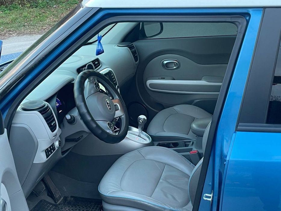 Оренда Прокат авто 4500 грн. KIA Soul 33 кВт