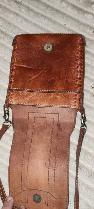 Mala tiracolo castanha