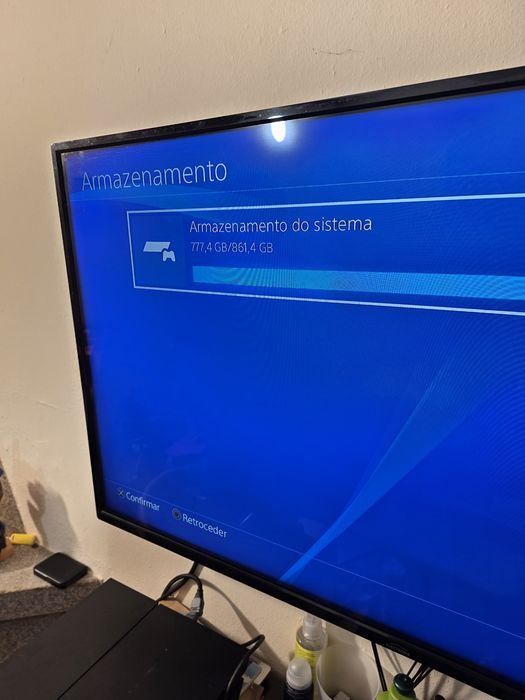 Vendo ps4 com comando