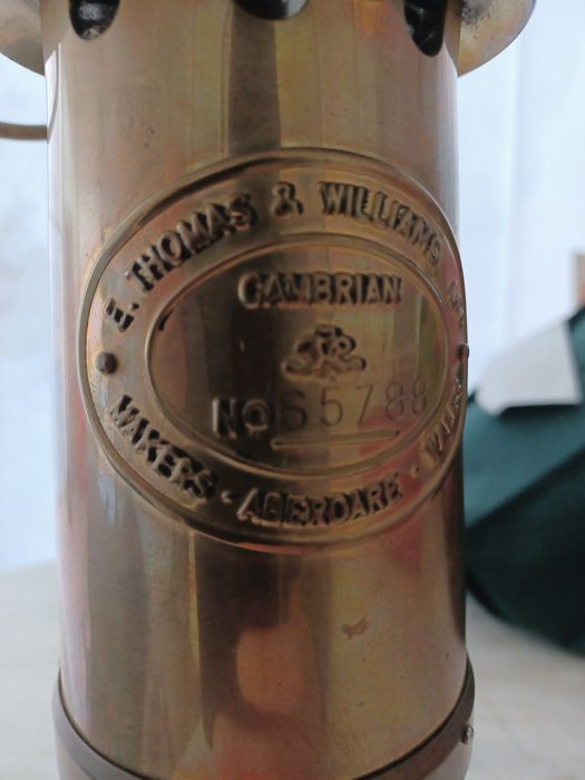 Lanterna E.Thomas and William