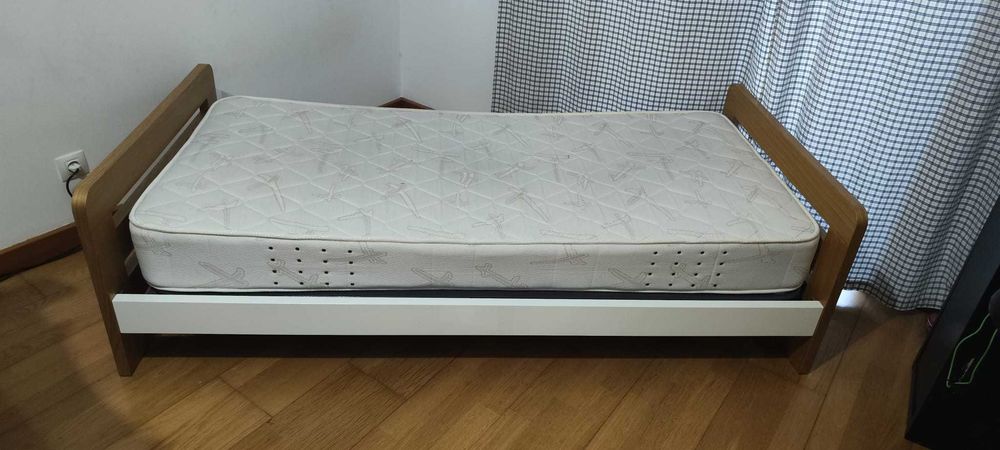 Cama Com Colchão