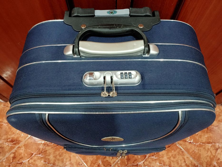 Mala malas de porão até 23 kg viagem casa quarto apartamento vivenda.
