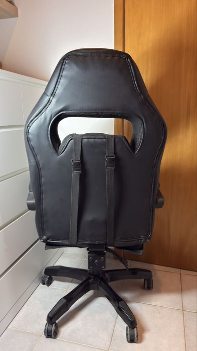 Cadeira gamer nova