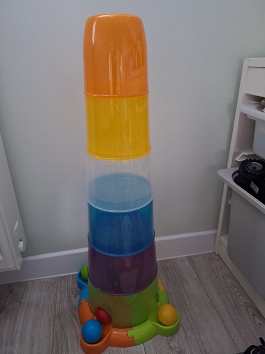 Wieża z piłeczkami tęczową piramida do układania 65cm
