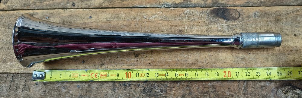 Corpo de buzinas antigas cromadas de novo/ bicicleta pasteleira