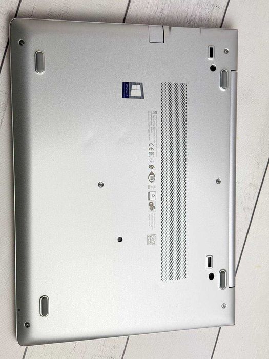 HP 830 G6 i5-8365U 8ram ssd 256 1920-1080 Full HD