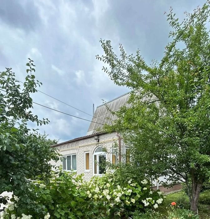 Продам гарний будинок 70км від м.Києва