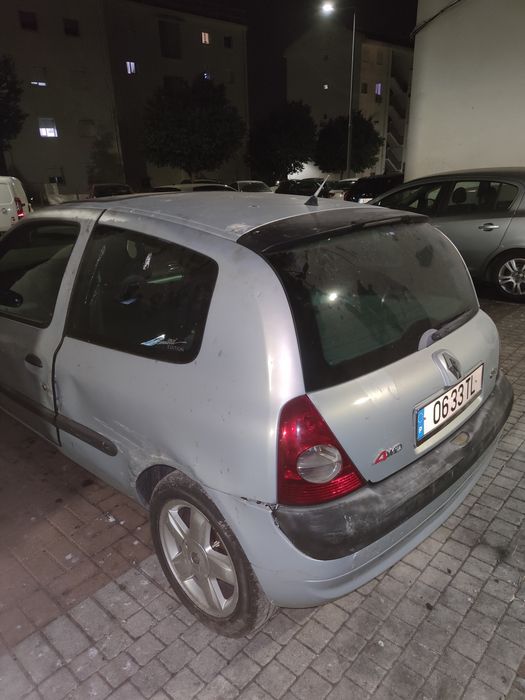Renault Clio || 1.2 gasolina 16v 2002