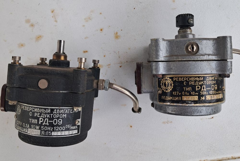 Реверсійний мотор