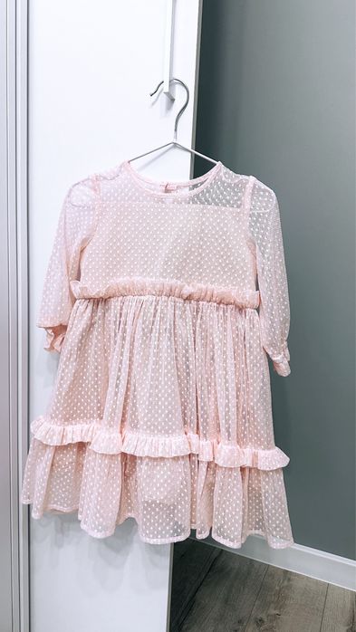 Ніжна сукня на дівчинку