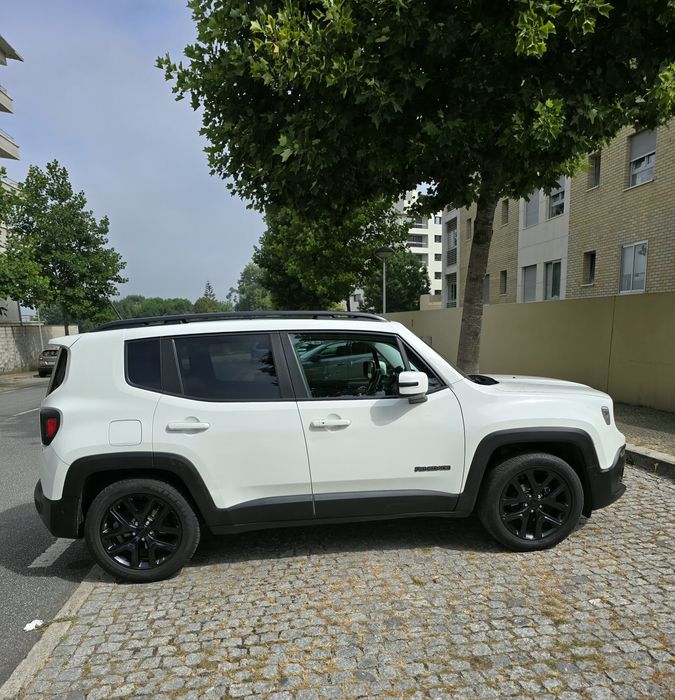 Jeep Renegade 1.4 gasolina motor eco turbo de 140 cv.com 114 000 kilom.