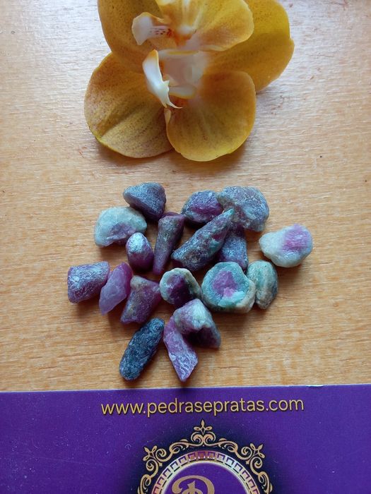 Rubis Naturais em Bruto – Lote de 13,74 g (68,7 ct) – Excelente Oportunidade