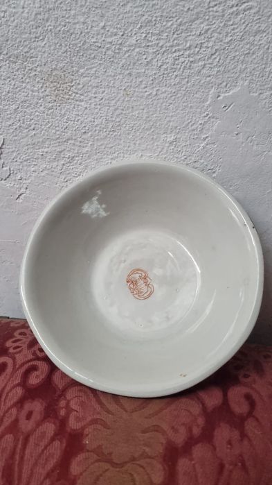 Velharias e usados.