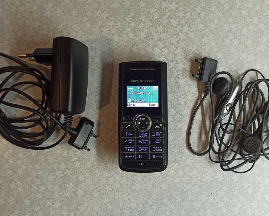 телефон Sony Ericsson J120i