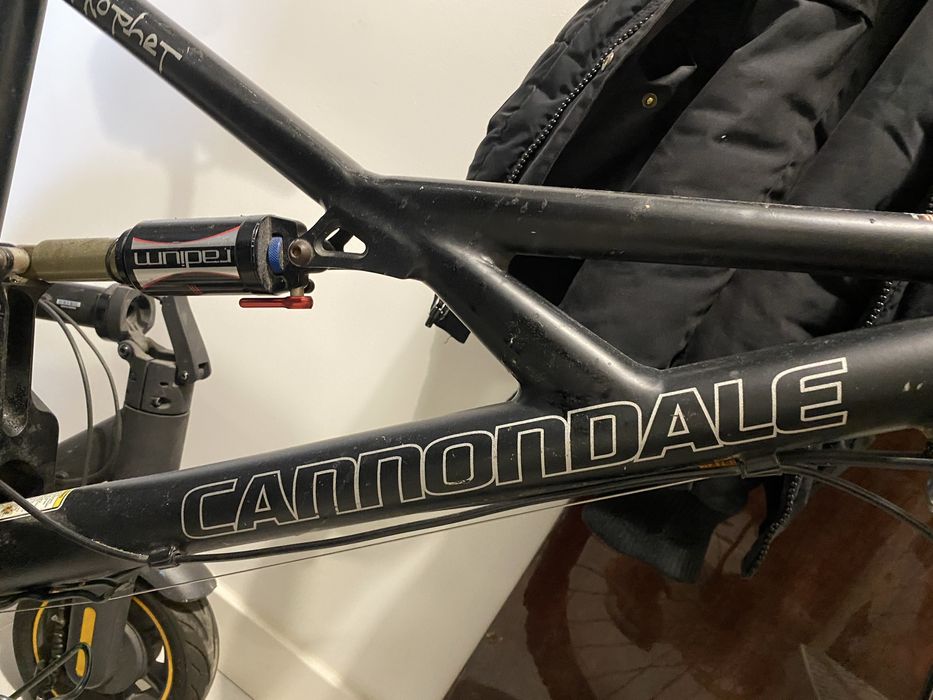 Cannondale з амортизатором Lefty