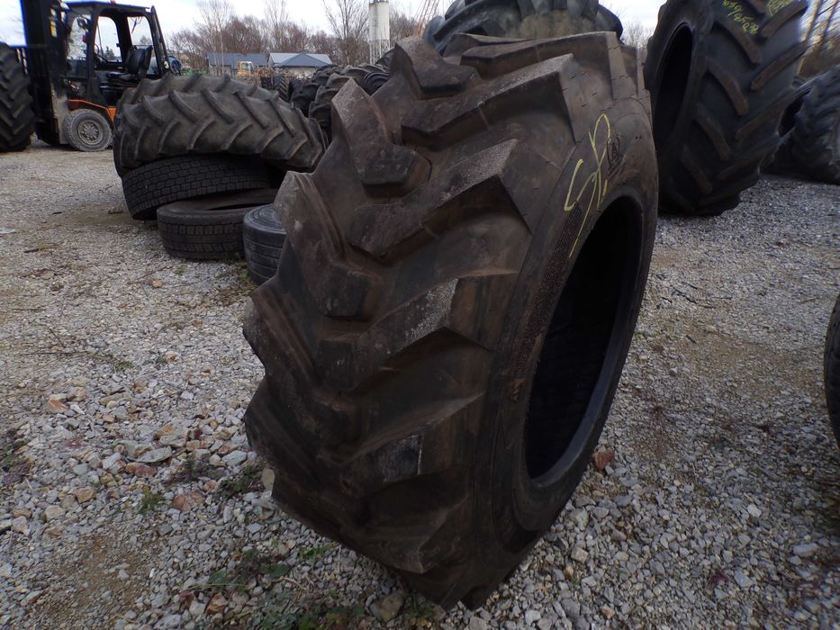 Opona 400/80-24 15.5/80-24 CAMSO TM R4 (1300 netto)