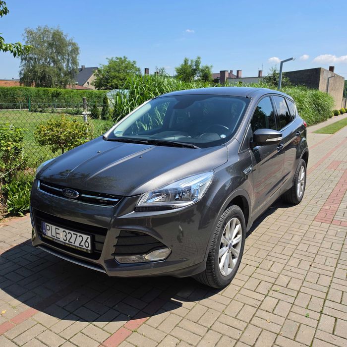 Auto Ford Kuga 2016R.